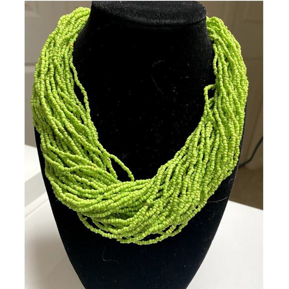 Multi-strand Green Beeaded Necklace - - Picture 4 of 4